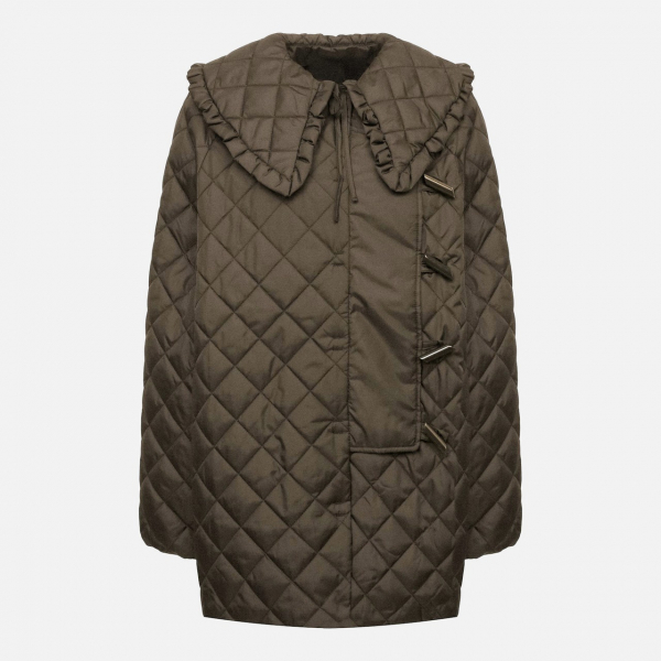 Cтеганая куртка — любимый предмет гардероба королевы Елизаветы II
